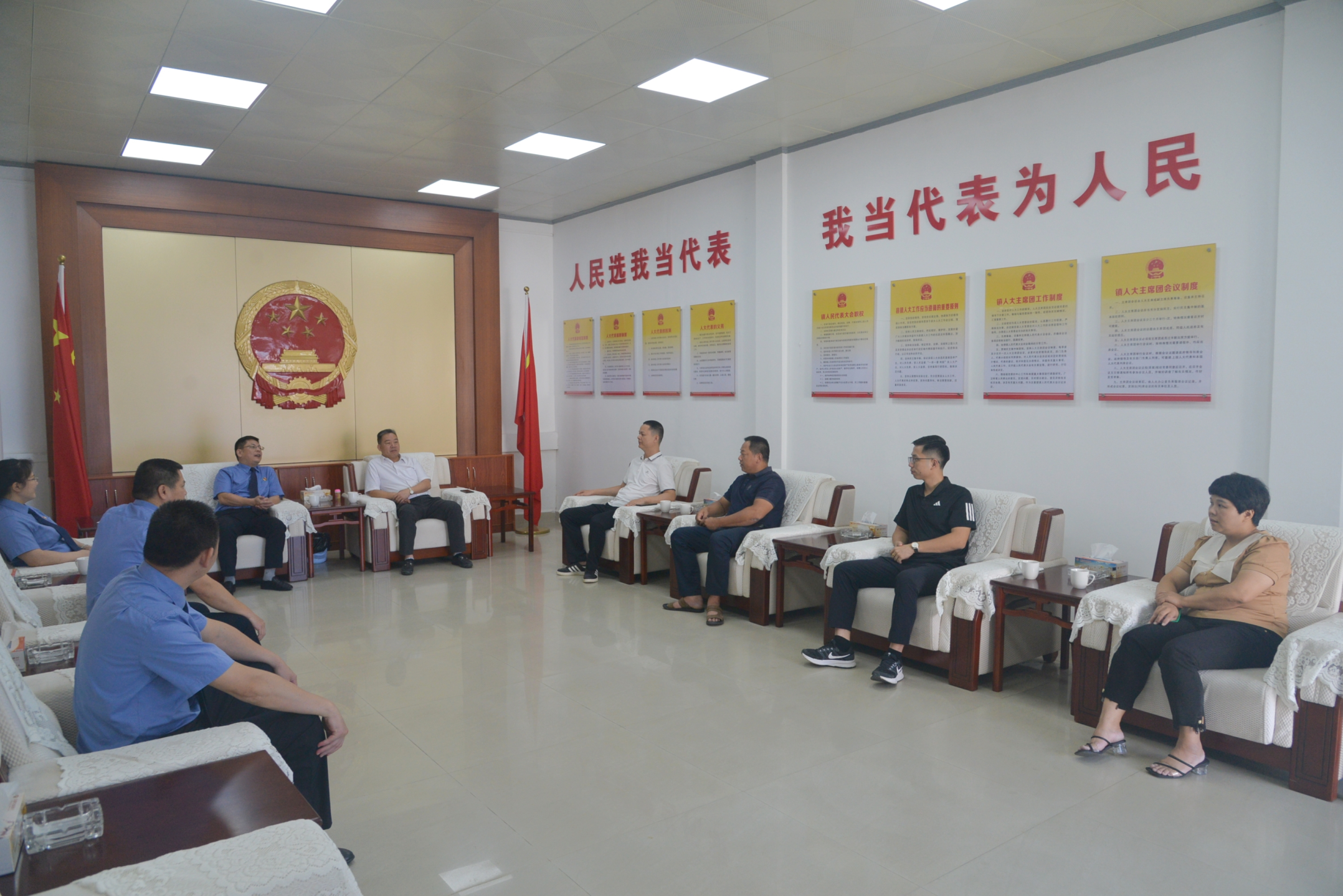 广东丰顺:人大代表为派驻乡镇检察室建设建言献策.JPG 广东丰顺:人大代表为派驻乡镇检察室建设建言献策.JPG